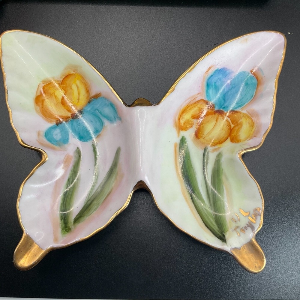 Vintage Butterfly Trinket Dish Porcelain Handpainted Floral Gold Edges Cottage‎